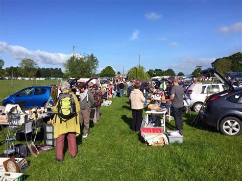 Facilities were fine, nice powerful showers and ideally situated, being a peaceful site, but still close to the town. . Shrewsbury car boot sale sunday